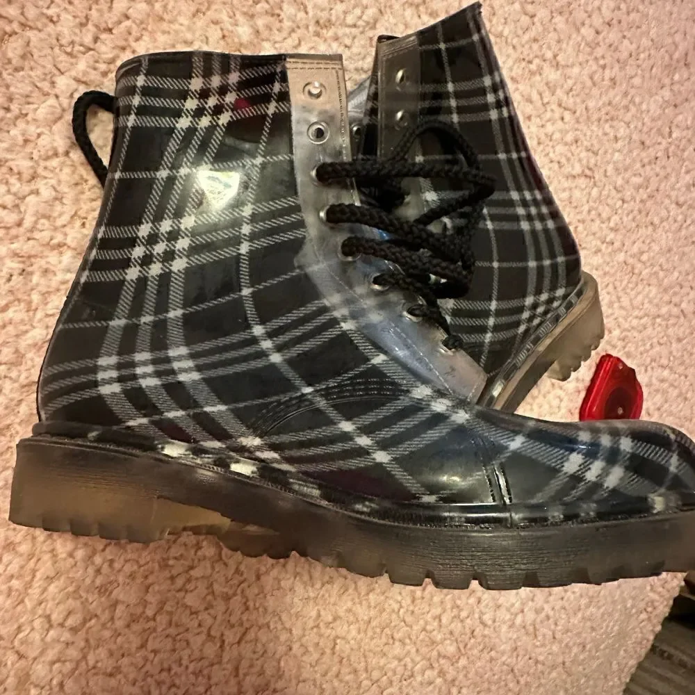 Dirty laundry plastic jelly plaid combat lace up boot 7